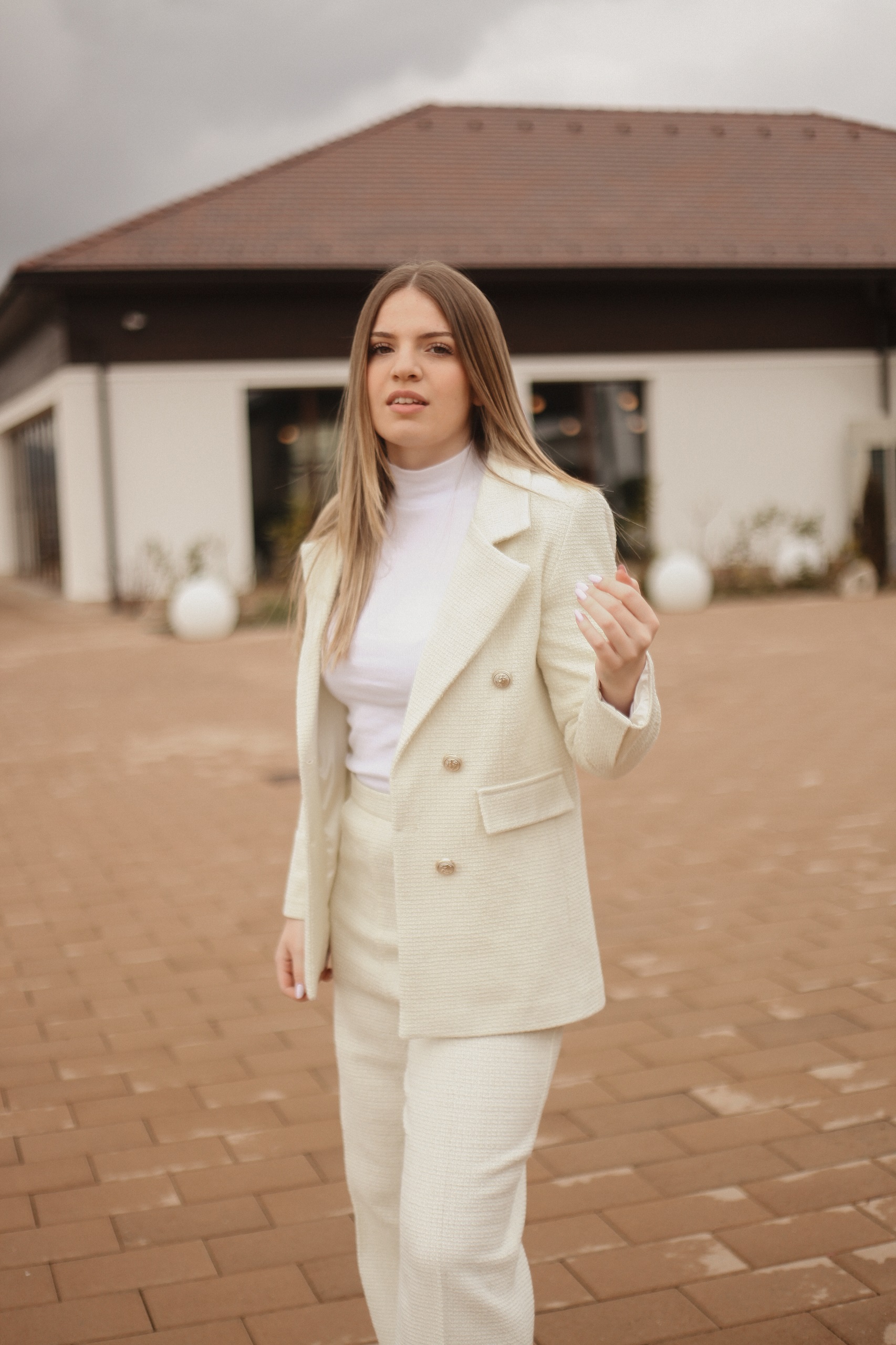 Costum Mirdori - imagine 3