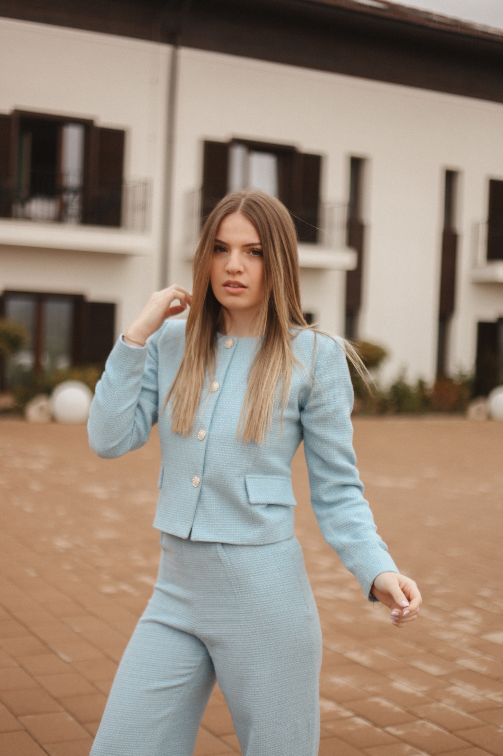 Costum Neena - imagine 3