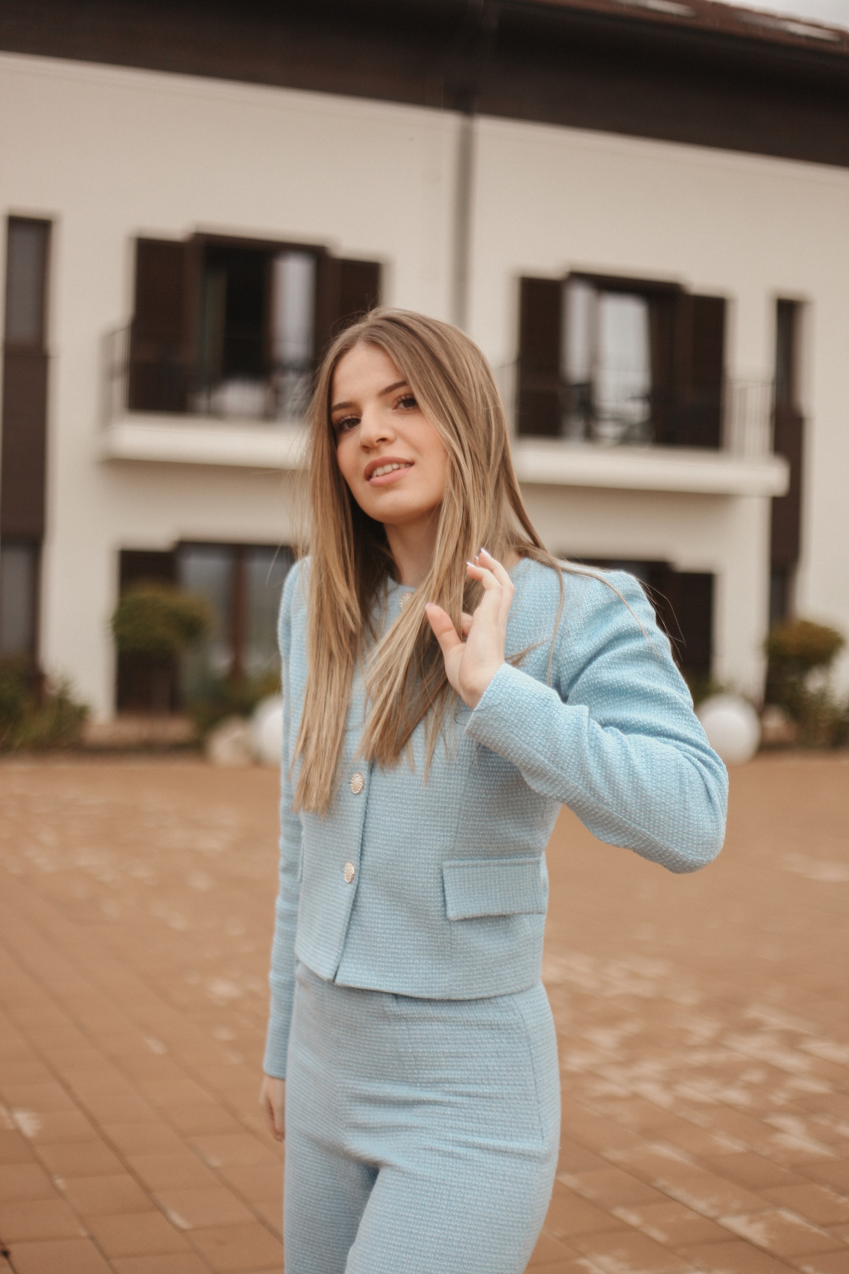 Costum Neena - imagine 5